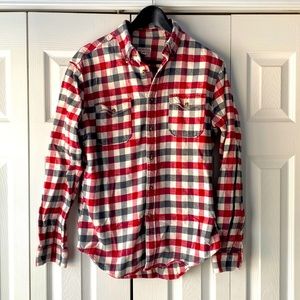 Men’s green and red flannel shirt